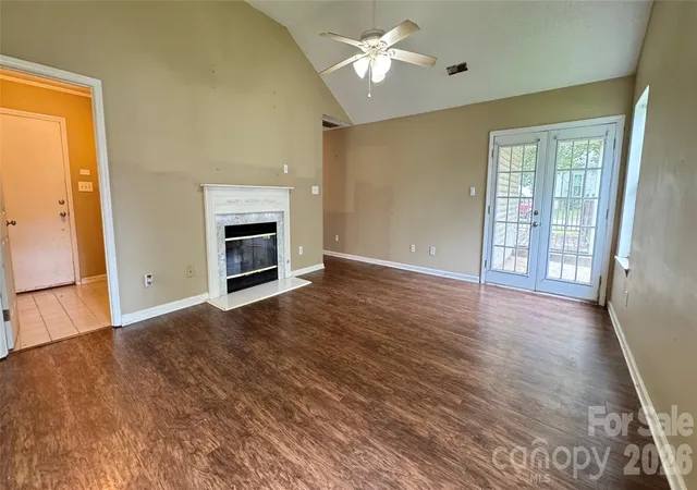 Photo 3 of Single family home for sale at 10121 Brawley Ln, Charlotte, NC 28215 | MLS# 4424172 | Listing updated on 2026-09-21