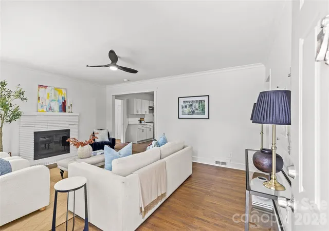 Photo 2 of Single family home for sale at 1915 Birchcrest Dr, Charlotte, NC 28205 | MLS# 4424189 | Listing updated on 2026-09-15