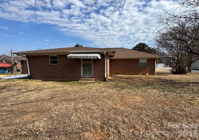 Photo 4 of Sale Pending at 545 Collins St, Kannapolis, NC 28083 | MLS# 4424371 | Listing updated on 2026-09-15