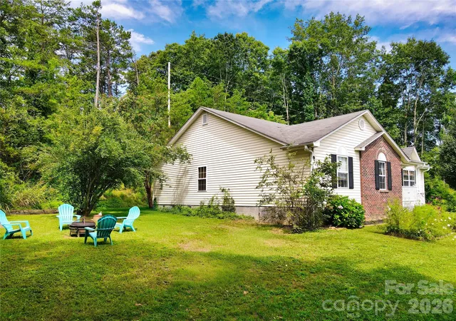Photo 3 of Single family home for sale at 1798 New Stock Rd, Weaverville, NC 28787 | MLS# 4424383 | Listing updated on 2026-09-15