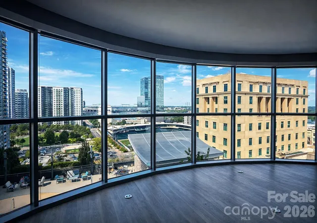 Photo 3 of Condo for sale at 333 W Trade St #907, Charlotte, NC 28202 | MLS# 4424511 | Listing updated on 2026-09-21