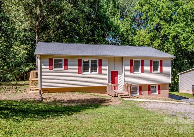 Single family home for sale at 612 Sharon Dr, Statesville, NC 28625 | MLS# 4424578