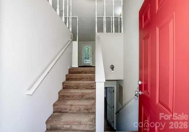 Photo 3 of Single family home for sale at 612 Sharon Dr, Statesville, NC 28625 | MLS# 4424578 | Listing updated on 2026-09-27