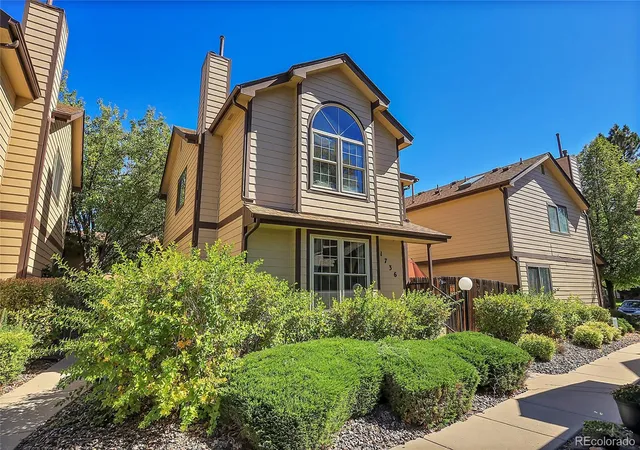 Photo 2 of Condo for sale at 1736 S Pagosa Way, Aurora, CO 80017 | MLS# 4569407 | Listing updated on 2026-09-28