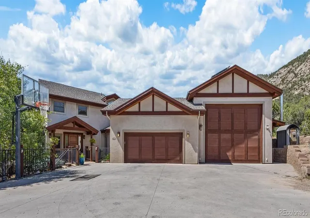 Photo 1 of Mansion for sale at 621 Elk Run Rd, New Castle, CO 81647 | MLS# 4437175 | Listing updated on 2026-09-14