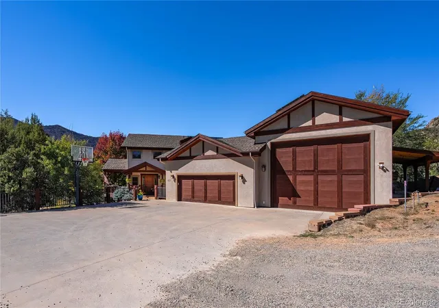Photo 3 of Mansion for sale at 621 Elk Run Rd, New Castle, CO 81647 | MLS# 4437175 | Listing updated on 2026-09-14