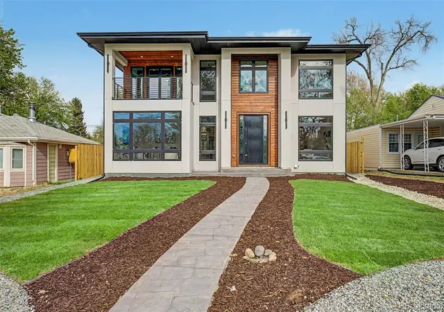 Photo 1 of Mansion for sale at 2710 S Gilpin St, Denver, CO 80210 | MLS# 2194456 | Listing updated on 2026-10-02