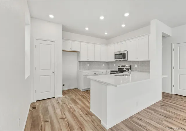 Photo 3 of Single family home for sale at 5313 N Elk St, Aurora, CO 80019 | MLS# 3062877 | Listing updated on 2026-09-15