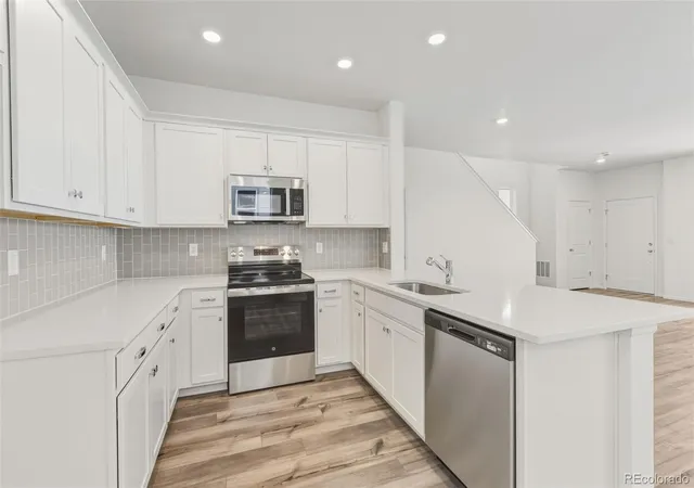 Photo 4 of Single family home for sale at 5313 N Elk St, Aurora, CO 80019 | MLS# 3062877 | Listing updated on 2026-09-15