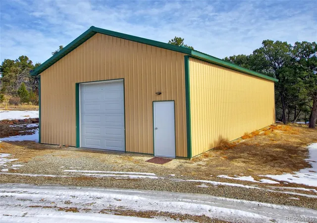 Photo 1 of Single family home for sale at 129 Cedar Ln, Cotopaxi, CO 81223 | MLS# 7724829 | Listing updated on 2026-09-11