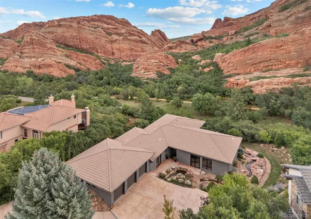 Single family home for sale at 5044 Dakota Run, Littleton, CO 80125 | MLS# 6596673
