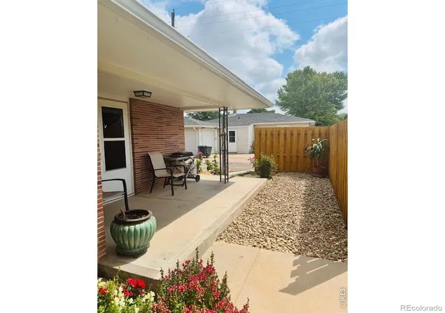 Photo 3 of Sale Pending at 315 E Emerson St, Holyoke, CO 80734 | MLS# IR1050823 | Listing updated on 2026-09-09