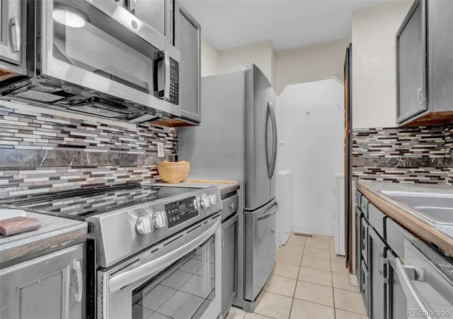 Photo 4 of Single family home for sale at 3082 S Truckee St, Aurora, CO 80013 | MLS# 4008266 | Listing updated on 2026-09-15