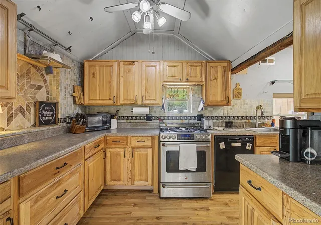 Photo 3 of Sale Pending at 10116 Sprucedale Dr, Conifer, CO 80433 | MLS# 3573361 | Listing updated on 2026-09-10