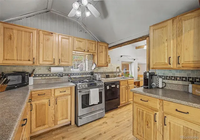Photo 3 of Sale Pending at 10116 Sprucedale Dr, Conifer, CO 80433 | MLS# 3573361 | Listing updated on 2026-09-10