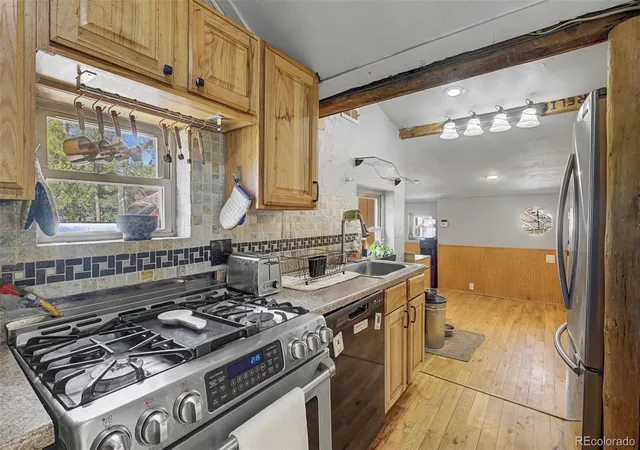 Photo 4 of Sale Pending at 10116 Sprucedale Dr, Conifer, CO 80433 | MLS# 3573361 | Listing updated on 2026-09-10