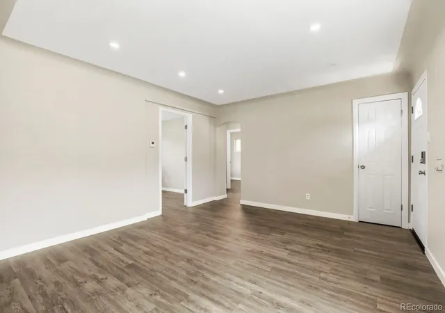 Photo 4 of Single family home for sale at 1545 S Chase Ct, Lakewood, CO 80232 | MLS# 2832252 | Listing updated on 2026-10-08