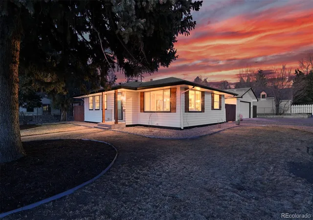 Photo 3 of Single family home for sale at 404 Front St, Castle Rock, CO 80104 | MLS# 7207093 | Listing updated on 2026-09-10