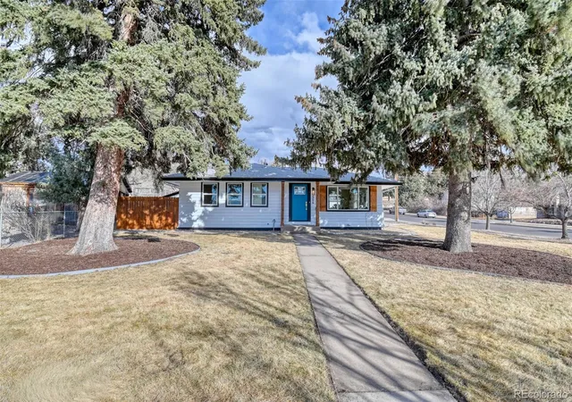 Photo 4 of Single family home for sale at 404 Front St, Castle Rock, CO 80104 | MLS# 7207093 | Listing updated on 2026-09-10
