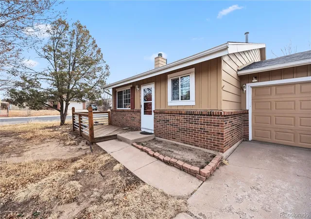 Photo 3 of Sale Pending at 2105 Endicott Ct, Colorado Springs, CO 80916 | MLS# 7503905 | Listing updated on 2026-09-11