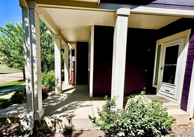 Photo 3 of Sale Pending at 527 Deerwood Dr, Longmont, CO 80504 | MLS# IR1053296 | Listing updated on 2026-09-11