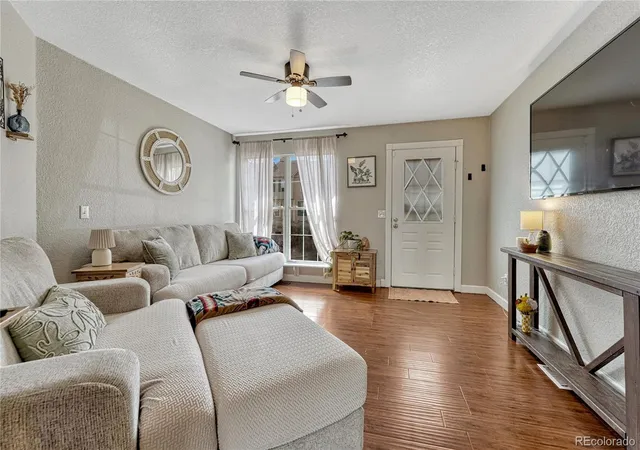 Photo 3 of Townhouse for sale at 1662 S Idalia Cir #J, Aurora, CO 80017 | MLS# 7324854 | Listing updated on 2026-09-11