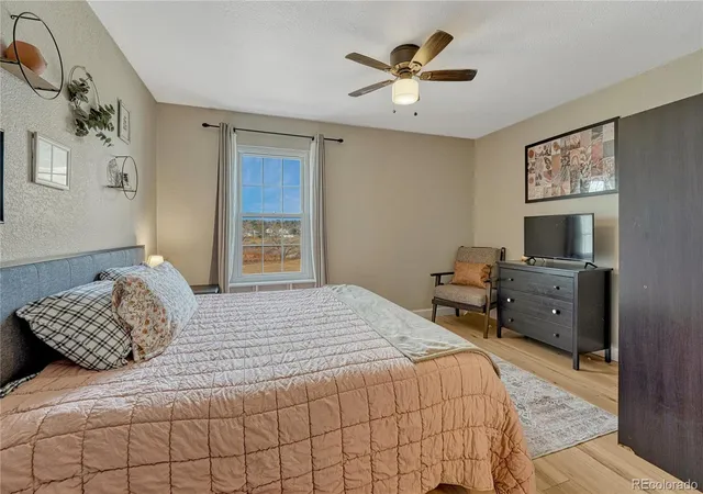 Photo 4 of Townhouse for sale at 1662 S Idalia Cir #J, Aurora, CO 80017 | MLS# 7324854 | Listing updated on 2026-09-11
