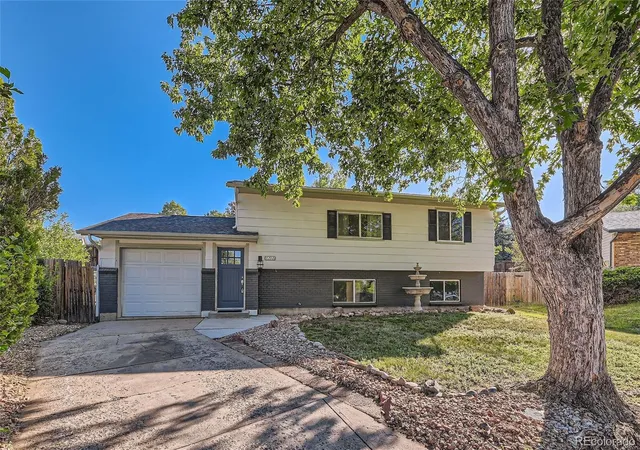 Photo 1 of Single family home for sale at 1702 S Naples St, Aurora, CO 80017 | MLS# 2490693 | Listing updated on 2026-09-10