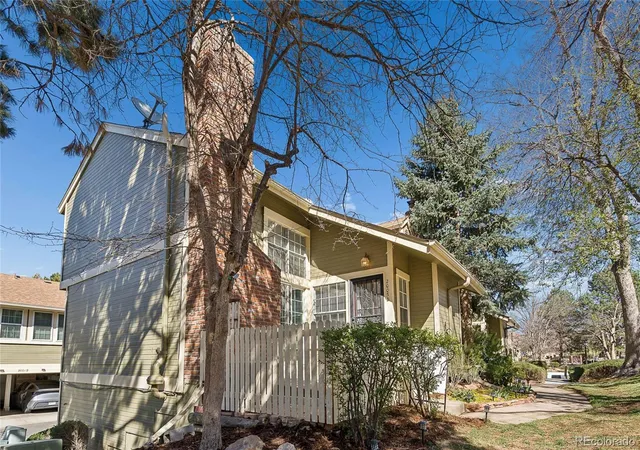 Townhouse for sale at 2003 S Helena St #D, Aurora, CO 80013 | MLS# 9940831