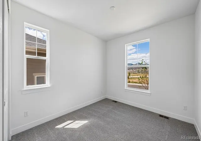 Photo 3 of Single family home for sale at 8514 Piedra River St, Littleton, CO 80125 | MLS# 4524397 | Listing updated on 2026-10-12