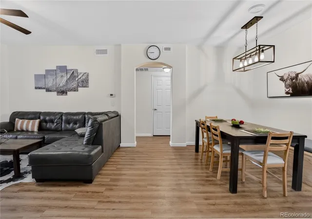 Listing Photo 5 - Condo for sale in building located at 1631 W Canal Cir, Littleton, CO 80120 - Unit #818