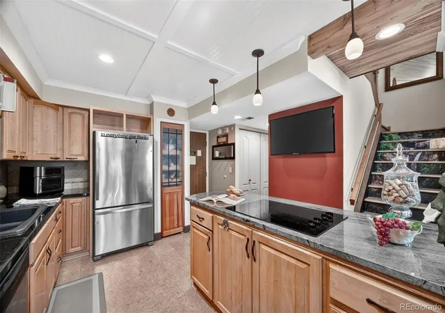 Photo 3 of Townhouse for sale at 4301 S Pierce St #7D, Littleton, CO 80123 | MLS# 2517627 | Listing updated on 2026-10-16