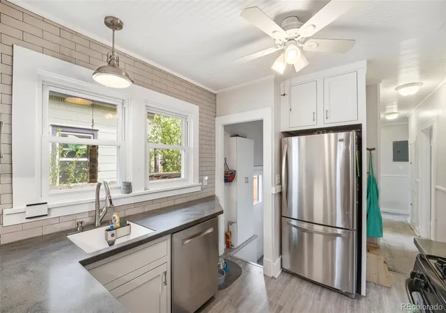 Photo 3 of Single family home for sale at 619 N Cedar St, Colorado Springs, CO 80903 | MLS# 5526899 | Listing updated on 2026-09-21