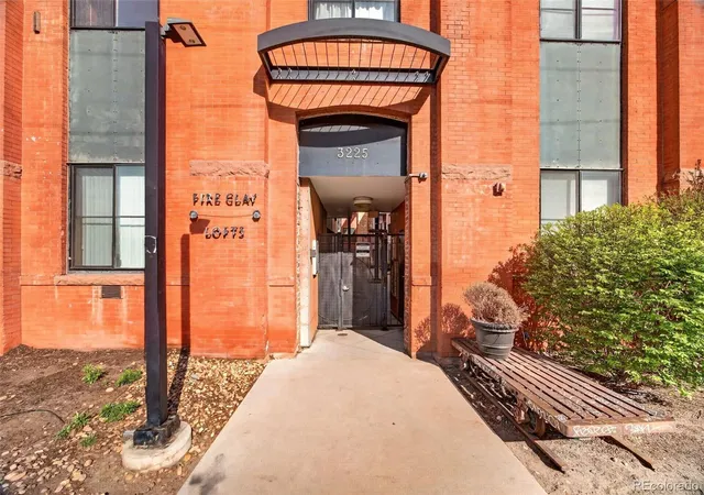 Photo 4 of Condo for sale at 3225 Blake St #20, Denver, CO 80205 | MLS# 4586476 | Listing updated on 2026-09-28