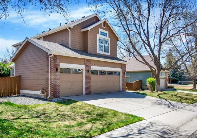 Photo 3 of Single family home for sale at 970 Sage Sparrow Cir, Highlands Ranch, CO 80129 | MLS# 7198899 | Listing updated on 2026-09-11