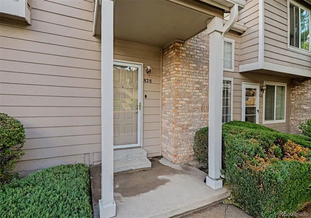 Photo 2 of Condo for sale at 828 Summer Dr, Highlands Ranch, CO 80126 | MLS# 5984749 | Listing updated on 2026-10-07