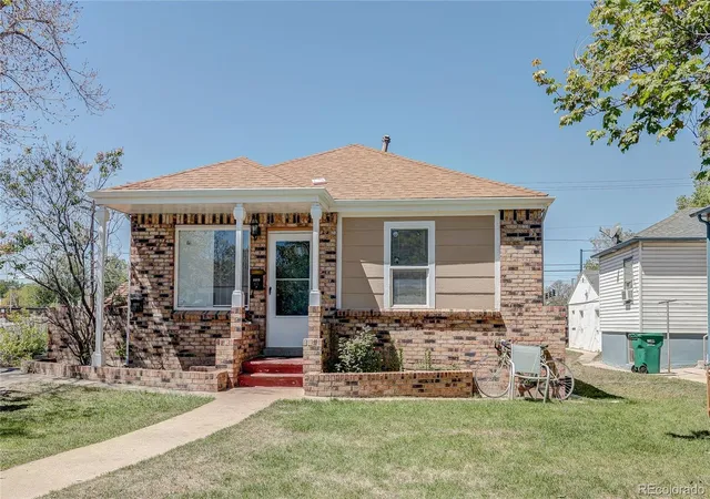 Photo 2 of Single family home for sale at 4609 S Lincoln St, Englewood, CO 80113 | MLS# 2559896 | Listing updated on 2026-09-10