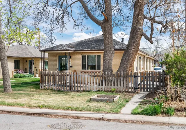 Photo 3 of Townhouse for sale at 2444 S Corona St, Denver, CO 80210 | MLS# 3873491 | Listing updated on 2026-10-02
