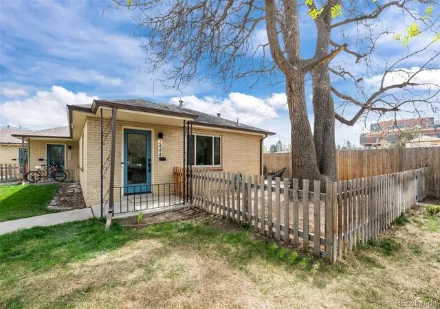Photo 3 of Townhouse for sale at 2444 S Corona St, Denver, CO 80210 | MLS# 3873491 | Listing updated on 2026-10-02