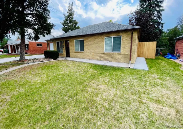 Photo 1 of Single family home for sale at 903 Quentin St, Aurora, CO 80011 | MLS# 4390001 | Listing updated on 2026-09-15