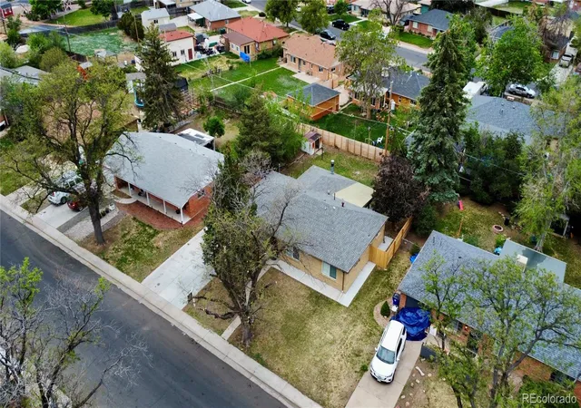 Photo 2 of Single family home for sale at 903 Quentin St, Aurora, CO 80011 | MLS# 4390001 | Listing updated on 2026-09-15
