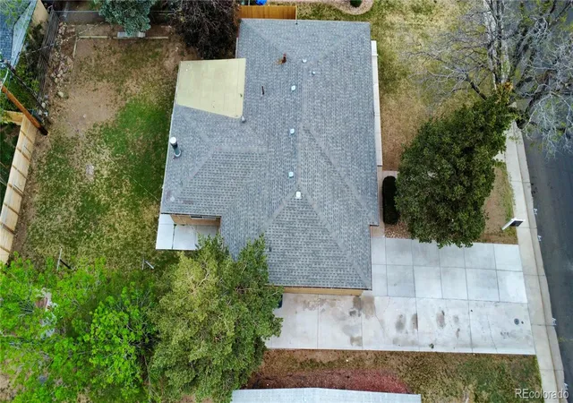 Photo 3 of Single family home for sale at 903 Quentin St, Aurora, CO 80011 | MLS# 4390001 | Listing updated on 2026-09-15