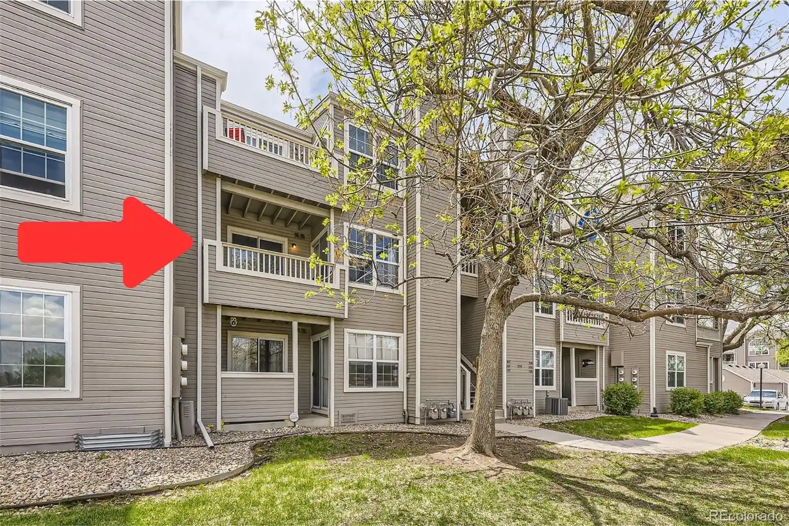 Listing Photo 2 - Condo for sale in 5745 W Atlantic Pl located at 5745 W Atlantic Pl, Lakewood, CO 80227 - Unit #207