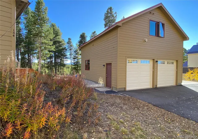 Photo 4 of Single family home for sale at 154 Brooklyn Cir, Leadville, CO 80461 | MLS# 3290157 | Listing updated on 2026-10-10