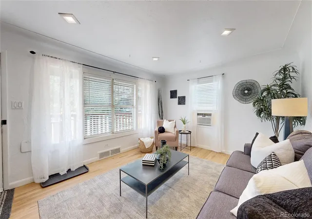 Photo 2 of Single family home for sale at 3290 S Elati St, Englewood, CO 80110 | MLS# 2457111 | Listing updated on 2026-09-15