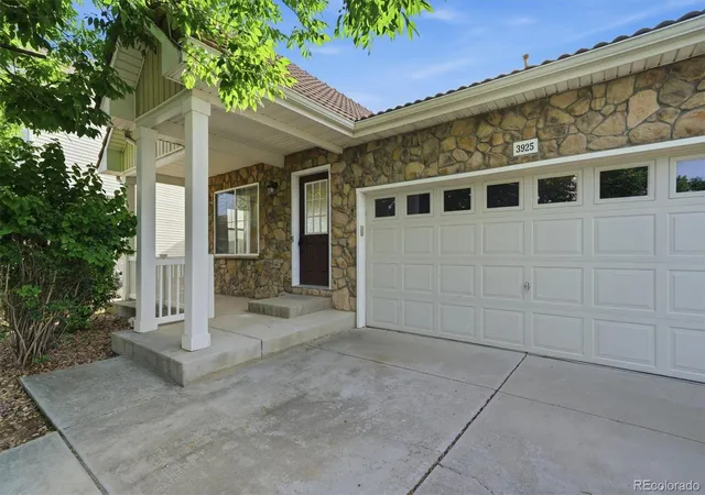Photo 3 of Single family home for sale at 3925 Kenwood Cir, Johnstown, CO 80534 | MLS# 8345036 | Listing updated on 2026-10-09