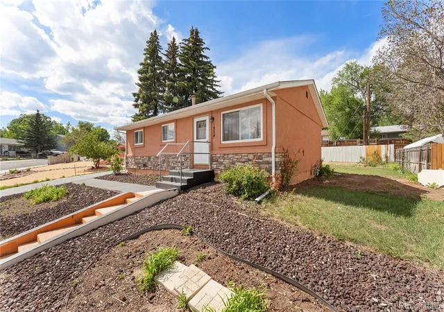 Photo 3 of Single family home for sale at 1924 Mccooke Dr, Colorado Springs, CO 80910 | MLS# 7551106 | Listing updated on 2026-09-22