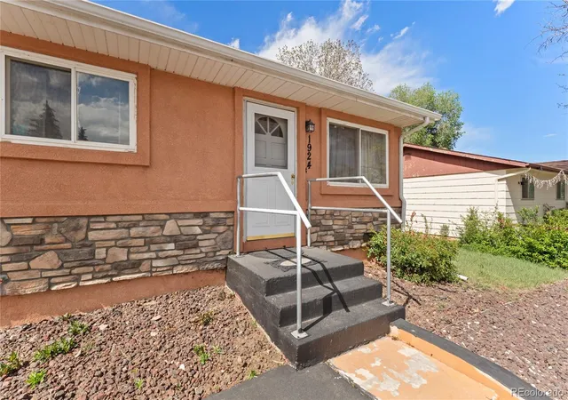 Photo 3 of Single family home for sale at 1924 Mccooke Dr, Colorado Springs, CO 80910 | MLS# 7551106 | Listing updated on 2026-09-22