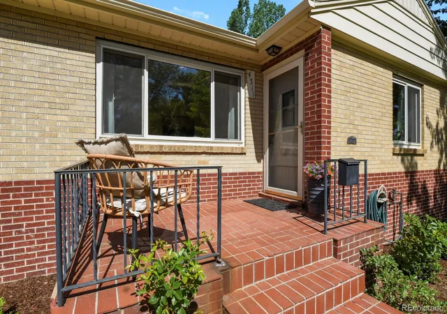 Photo 3 of Single family home for sale at 4511 S Galapago St, Englewood, CO 80110 | MLS# 9016396 | Listing updated on 2026-09-22
