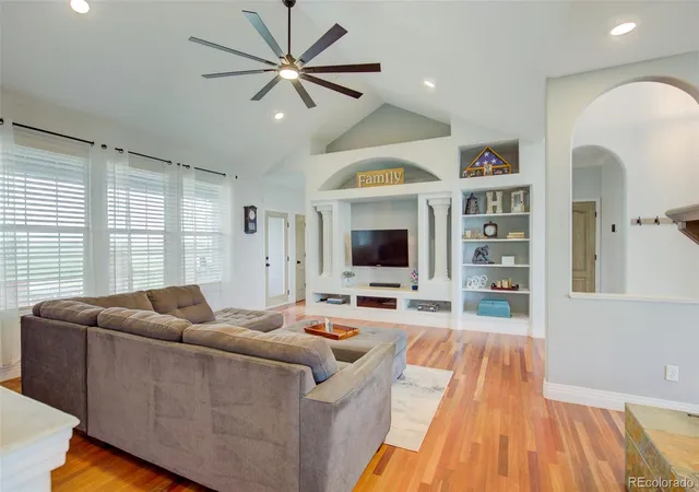 Photo 4 of Single family home for sale at 625 Coyote Trl, Elizabeth, CO 80107 | MLS# 7815301 | Listing updated on 2026-10-08